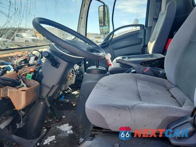 Zdjęcie 7 z 14 samochodu: 2020 ISUZU NPR XD VIN:JALC4W168L7K01033 - miniatura