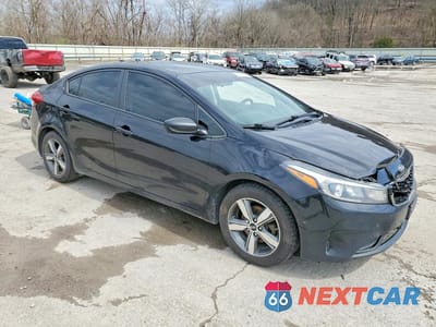 Czwarte zdjęcie samochodu z boku: 2018 KIA FORTE S VIN:3KPFL4A76JE170649 - miniatura