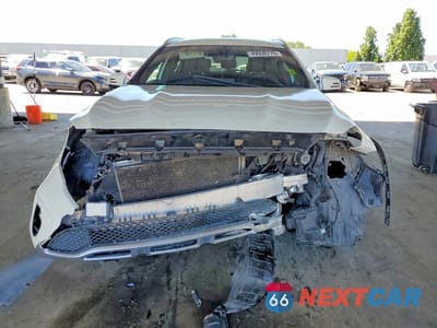 Piąte zdjęcie samochodu w środku: 2018 MERCEDES-BENZ GLA 250 4MATIC VIN:WDCTG4GB2JJ437849 - miniatura