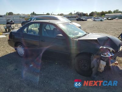Czwarte zdjęcie samochodu z boku: 2004 NISSAN SENTRA 1.8 VIN:3N1CB51D14L881101 - miniatura
