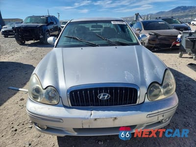 Piąte zdjęcie samochodu w środku: 2005 HYUNDAI SONATA GLS VIN:KMHWF35H25A110845 - miniatura