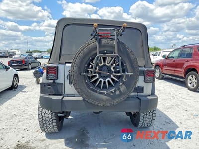 Zdjęcie 6 z 12 samochodu: 2017 JEEP WRANGLER UNLIMITED SPORT VIN:1C4BJWDG9HL586711 - miniatura