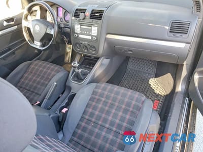 Zdjęcie 8 z 13 samochodu: 2009 VOLKSWAGEN GTI VIN:WVWED71K09W011416 - miniatura