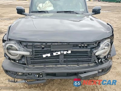 Zdjęcie 12 z 14 samochodu: 2023 FORD BRONCO BASE VIN:1FMDE5DH0PLA95616 - miniatura