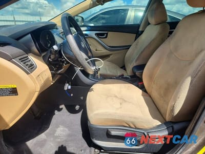 Zdjęcie 7 z 11 samochodu: 2013 HYUNDAI ELANTRA GLS VIN:5NPDH4AE6DH399498 - miniatura