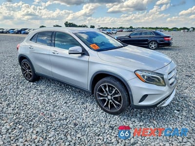Czwarte zdjęcie samochodu z boku: 2017 MERCEDES-BENZ GLA 250 VIN:WDCTG4EB3HJ353374 - miniatura
