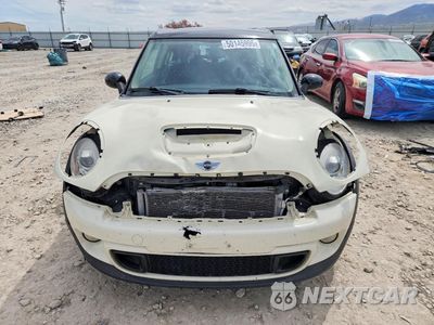 Piąte zdjęcie samochodu w środku: 2011 MINI COOPER S CLUBMAN VIN:WMWZG3C5XBTY35548 - miniatura