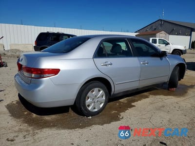 Trzecie zdjęcie samochodu z tyłu: 2003 HONDA ACCORD LX VIN:1HGCM56383A144167 - miniatura