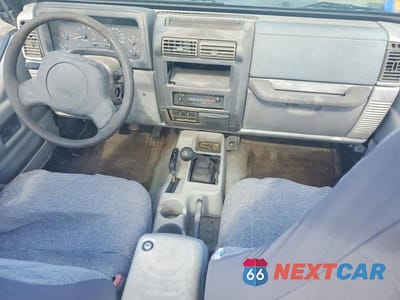 Zdjęcie 8 z 11 samochodu: 1997 JEEP WRANGLER / TJ SE VIN:1J4FY29P0VP438623 - miniatura