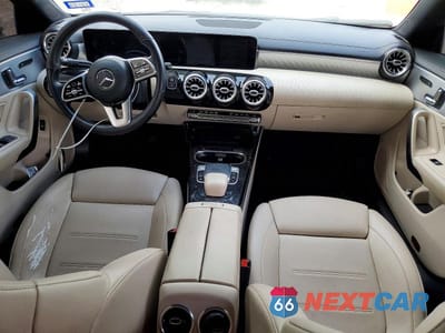 Zdjęcie 8 z 12 samochodu: 2020 MERCEDES-BENZ CLA 250 VIN:W1K5J4GB3LN102052 - miniatura