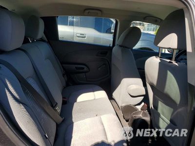 Zdjęcie 10 z 12 samochodu: 2016 CHEVROLET SONIC LS VIN:1G1JA6SG8G4149282 - miniatura