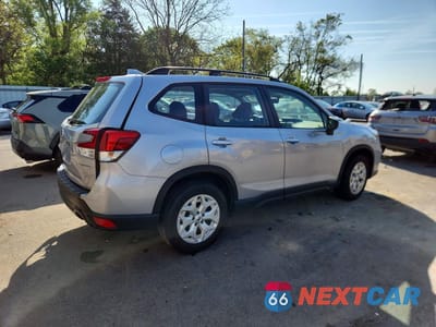 Trzecie zdjęcie samochodu z tyłu: 2019 SUBARU FORESTER VIN:JF2SKACCXKH521246 - miniatura