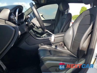 Zdjęcie 7 z 13 samochodu: 2019 MERCEDES-BENZ GLC 300 VIN:WDC0G4JB3KF593074 - miniatura