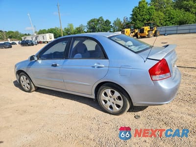 Drugie zdjęcie samochodu z przodu: 2008 KIA SPECTRA LX VIN:KNAFE121285527010 - miniatura