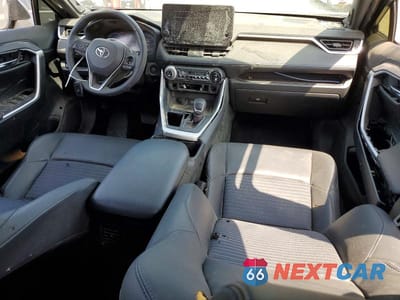 Zdjęcie 8 z 13 samochodu: 2024 TOYOTA RAV4 XSE VIN:JTME6RFV8RJ061504 - miniatura