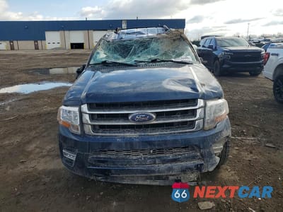Piąte zdjęcie samochodu w środku: 2017 FORD EXPEDITION XLT VIN:1FMJU1JT2HEA27959 - miniatura