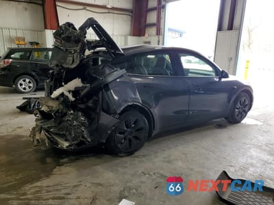 Trzecie zdjęcie samochodu z tyłu: 2025 TESLA MODEL Y VIN:7SAYGAEEXSF233741 - miniatura