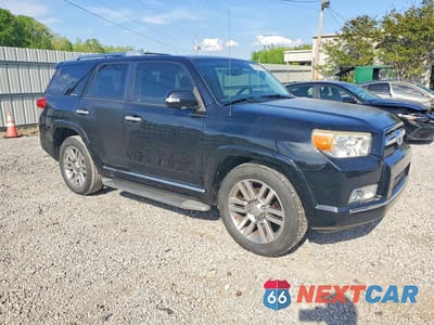 Czwarte zdjęcie samochodu z boku: 2013 TOYOTA 4RUNNER LIMITED VIN:JTEZU5JR7D5064210 - miniatura