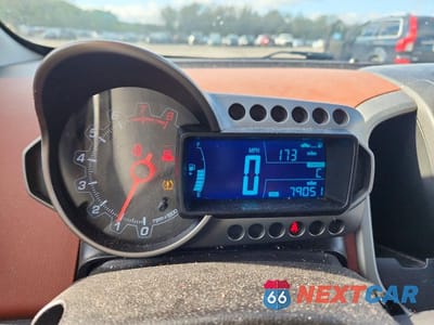 Zdjęcie 9 z 12 samochodu: 2015 CHEVROLET SONIC LT VIN:1G1JD6SB1F4139283 - miniatura
