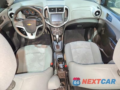 Zdjęcie 8 z 12 samochodu: 2020 CHEVROLET SONIC LS VIN:1G1JB5SB9L4137440 - miniatura