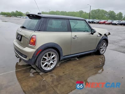 Trzecie zdjęcie samochodu z tyłu: 2007 MINI COOPER S VIN:WMWMF73527TL83719 - miniatura
