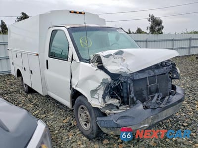 Czwarte zdjęcie samochodu z boku: 2004 CHEV EXPRESS G3500 VIN:1GBHG31U241212274 - miniatura