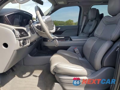 Zdjęcie 7 z 13 samochodu: 2019 LINCOLN NAVIGATOR RESERVE VIN:5LMJJ2LT5KEL08962 - miniatura