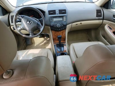 Zdjęcie 8 z 12 samochodu: 2004 HONDA ACCORD EX VIN:1HGCM66544A104046 - miniatura