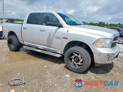 Czwarte zdjęcie samochodu z boku: 2017 RAM 1500 SLT VIN:1C6RR7LM7HS872042 - miniatura