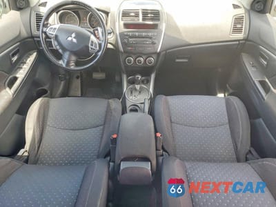 Zdjęcie 8 z 13 samochodu: 2011 MITSUBISHI OUTLANDER SPORT SE VIN:JA4AP4AUXBZ007734 - miniatura