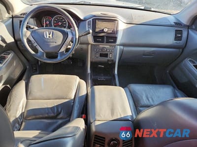 Zdjęcie 8 z 12 samochodu: 2006 HONDA PILOT EX VIN:2HKYF18576H531344 - miniatura