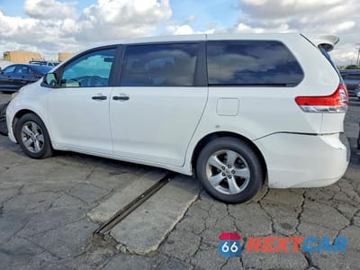 Drugie zdjęcie samochodu z przodu: 2011 TOYOTA SIENNA BASE 7-PASSENGER VIN:5TDZK3DC0BS171709 - miniatura