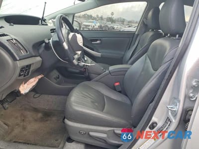 Zdjęcie 7 z 12 samochodu: 2010 TOYOTA PRIUS V VIN:JTDKN3DU9A1115975 - miniatura
