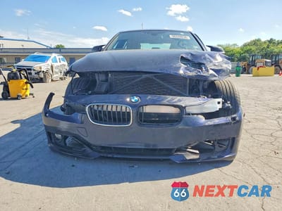 Piąte zdjęcie samochodu w środku: 2014 BMW 328 XI SULEV VIN:WBA3B5C56EP542744 - miniatura