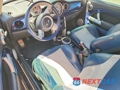 Zdjęcie 8 z 12 samochodu: 2006 MINI COOPER S VIN:WMWRE33536TN25334 - miniatura