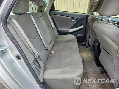 Zdjęcie 10 z 11 samochodu: 2013 TOYOTA PRIUS TWO VIN:JTDKN3DU7D5627005 - miniatura