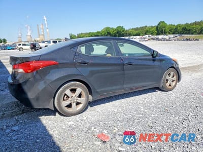 Trzecie zdjęcie samochodu z tyłu: 2012 HYUNDAI ELANTRA GLS VIN:5NPDH4AE0CH151178 - miniatura