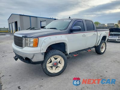 2008 GMC SIERRA K1500 3GTEK13J68G312745 - główne zdjęcie licytacji z USA - miniatura