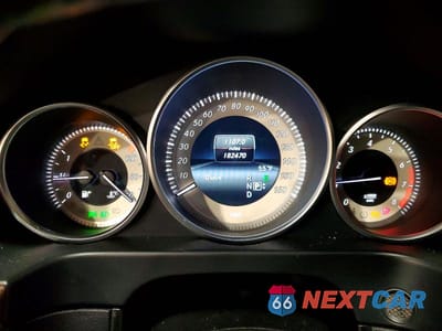 Zdjęcie 9 z 11 samochodu: 2015 MERCEDES-BENZ E 350 4MATIC VIN:WDDHF8JB1FB110364 - miniatura