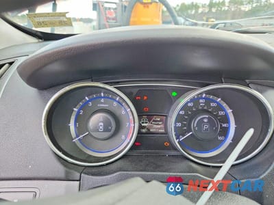 Zdjęcie 9 z 12 samochodu: 2011 HYUNDAI SONATA GLS VIN:5NPEB4AC3BH136550 - miniatura