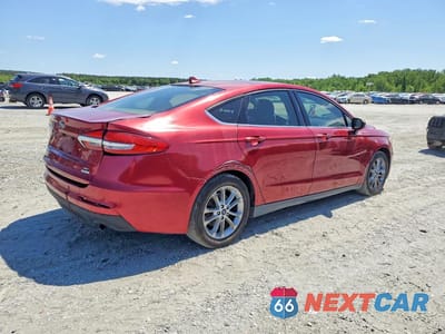 Trzecie zdjęcie samochodu z tyłu: 2019 FORD FUSION SE VIN:3FA6P0HD0KR126980 - miniatura