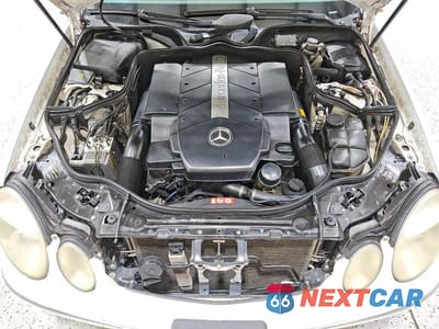 Zdjęcie 11 z 12 samochodu: 2004 MERCEDES-BENZ E 500 VIN:WDBUF70J84A589993 - miniatura