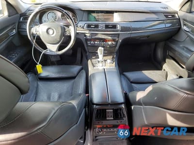 Zdjęcie 8 z 12 samochodu: 2012 BMW 750 LXI VIN:WBAKC8C55CC434999 - miniatura