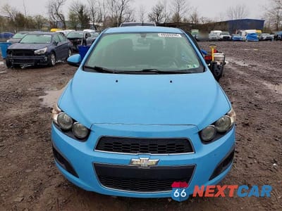 Piąte zdjęcie samochodu w środku: 2014 CHEVROLET SONIC LT VIN:1G1JC5SG0E4156891 - miniatura