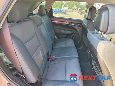Zdjęcie 11 z 13 samochodu: 2012 KIA SORENTO LX VIN:5XYKT3A17CG191553 - miniatura