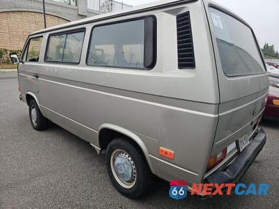Czwarte zdjęcie samochodu z boku: 1990 VOLKSWAGEN VANAGON BUS VIN:WV2YB0253LH036942 - miniatura
