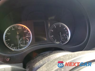 Zdjęcie 9 z 13 samochodu: 2016 MERCEDES BENZ METRIS VIN:WD3PG2EA8G3087656 - miniatura