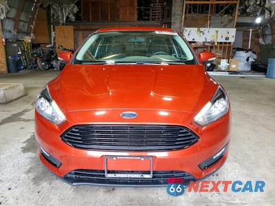 Piąte zdjęcie samochodu w środku: 2018 FORD FOCUS SE VIN:1FADP3FE6JL254741 - miniatura