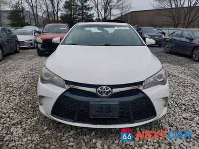 Piąte zdjęcie samochodu w środku: 2016 TOYOTA CAMRY SE VIN:4T1BF1FK3GU215702 - miniatura
