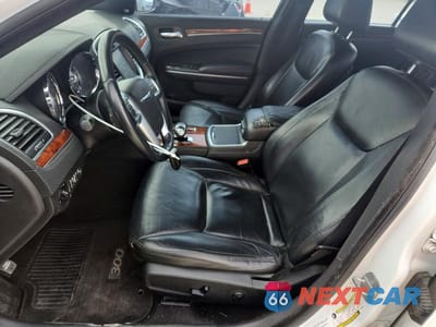 Zdjęcie 7 z 12 samochodu: 2012 CHRYSLER 300 LIMITED VIN:2C3CCACG1CH250404 - miniatura